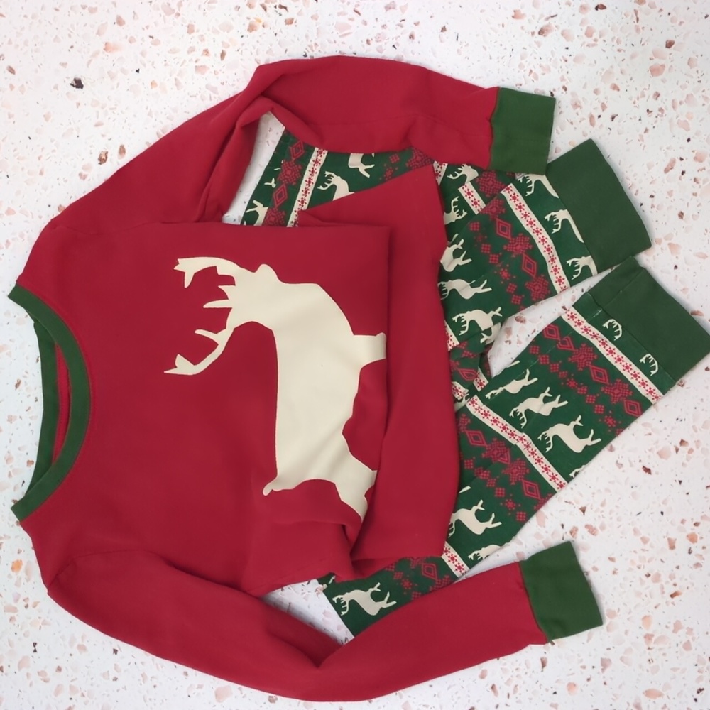 Lily & Dan | Winter Holiday Pattern Pajamas Reindeer Sweater Print | M